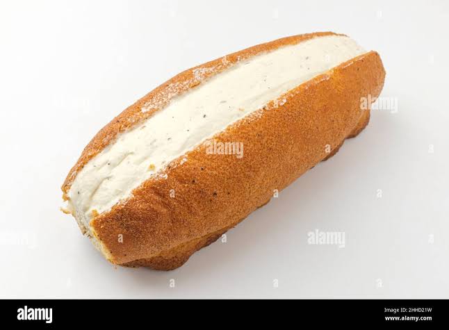 BLACK BERRY CREAM BUN