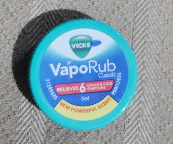 VICKS VAPORUB RS.25